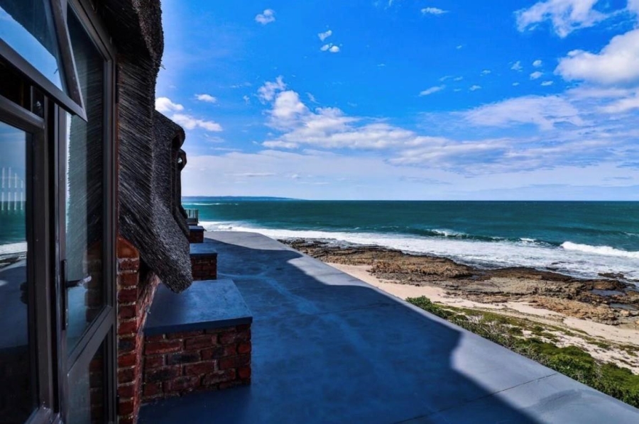 To Let 4 Bedroom Property for Rent in Stilbaai Western Cape